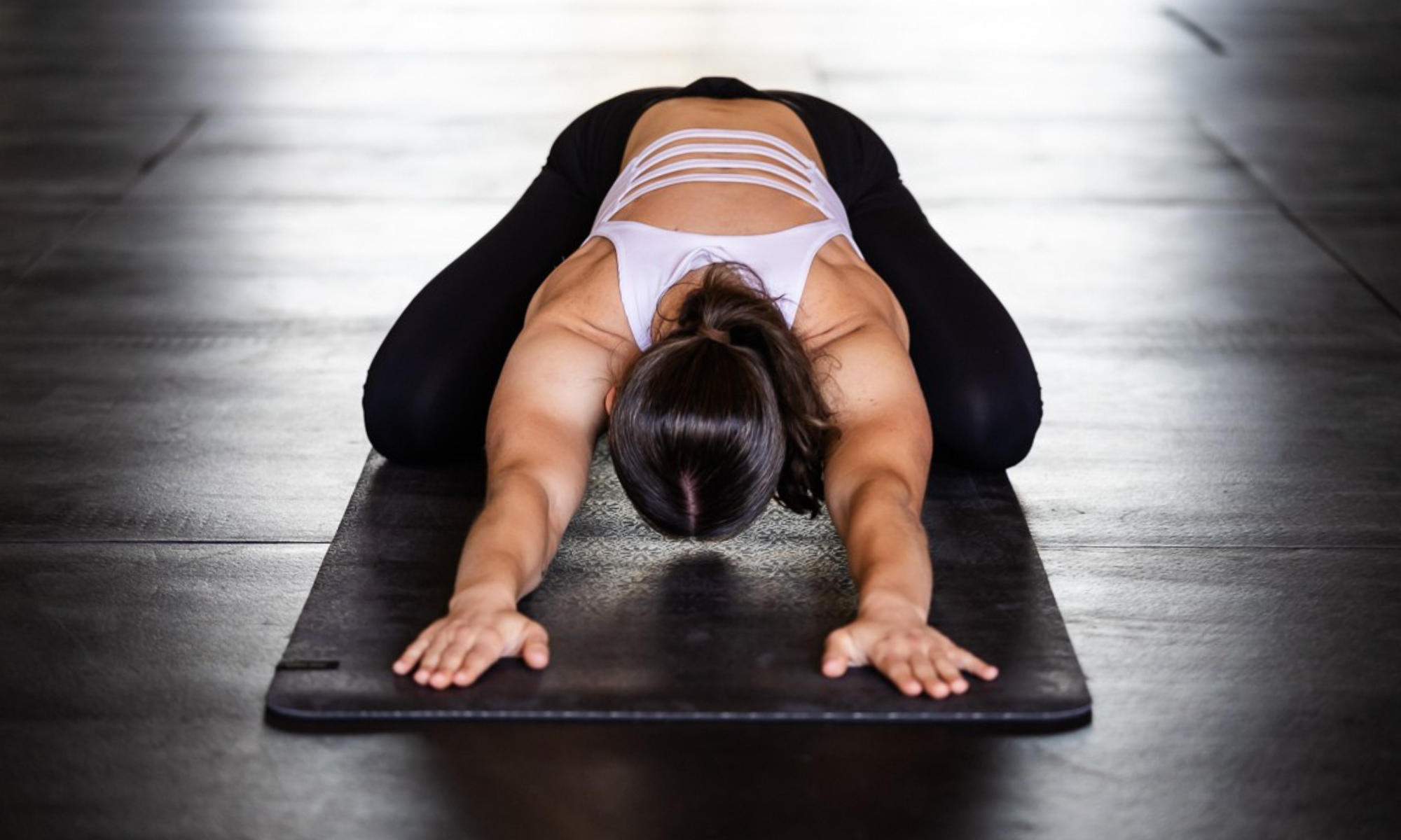 urlnd-banyan-black-mat-in-use_jpg