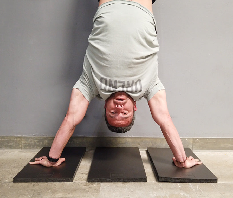 Handstand Push-Up CrossFit: What muscles do handstand push-ups work?